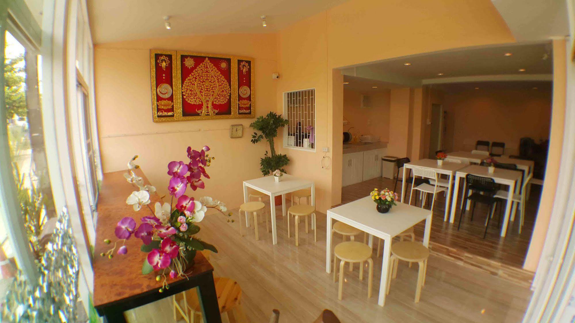 Suansin Art Garden Aparthotel Ban Lat Krachaeng Luaran gambar
